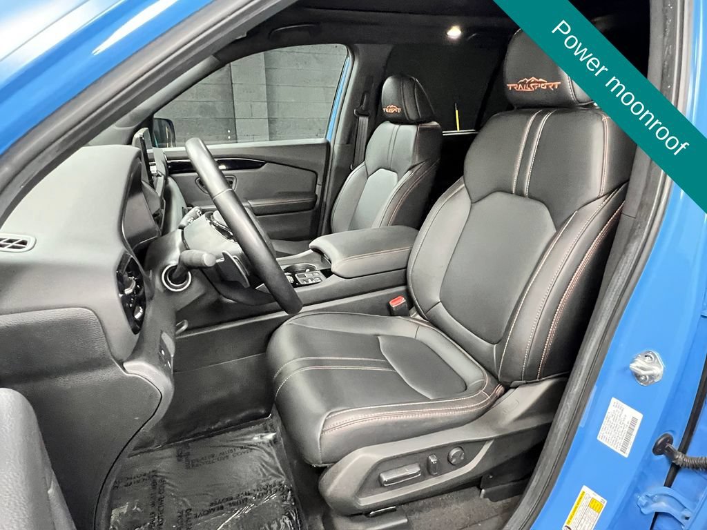 Used 2025 Honda Pilot TrailSport image 7