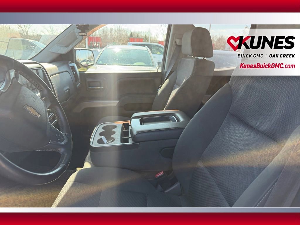 Used 2017 Chevrolet Silverado 1500 LT w/ Midnight Edition image 8