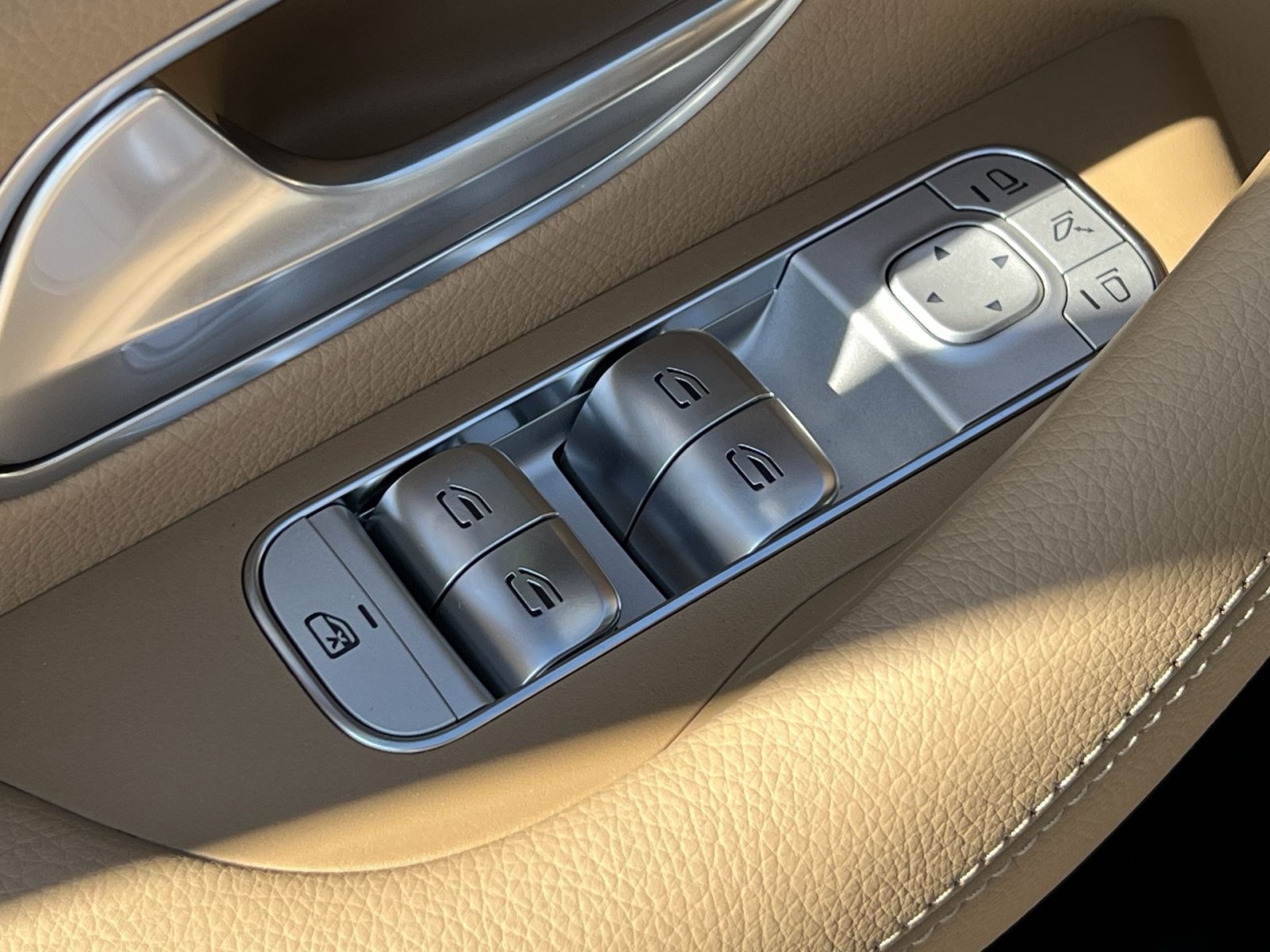 New 2026 Mercedes-Benz GLS 450 4MATIC image 13