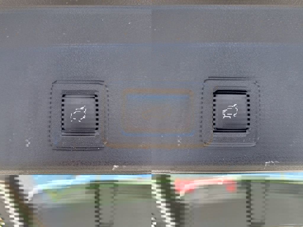 Used 2019 Subaru Ascent Touring w/ Popular Package #2A image 8