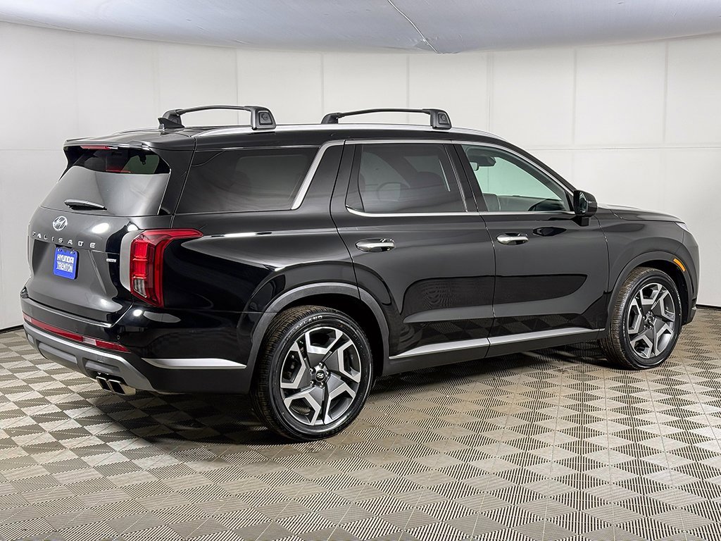 Used 2023 Hyundai Palisade SEL w/ Premium Package image 15