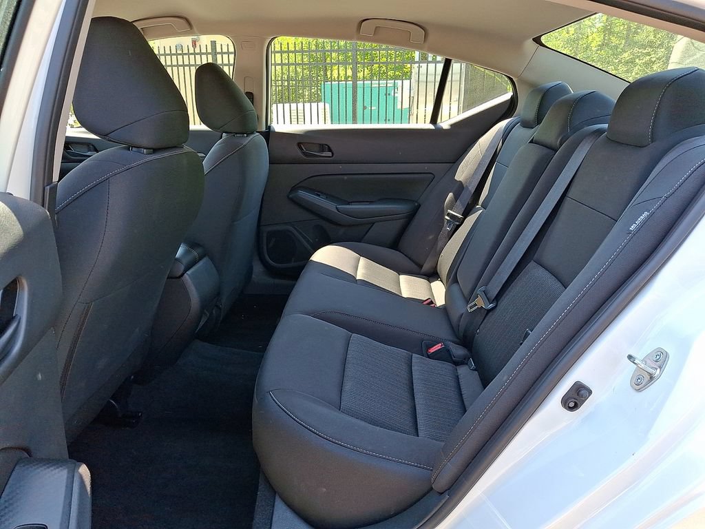 Certified 2025 Nissan Altima 2.5 S FWD image 11