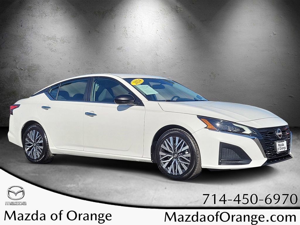 Used 2024 Nissan Altima 2.5 SV