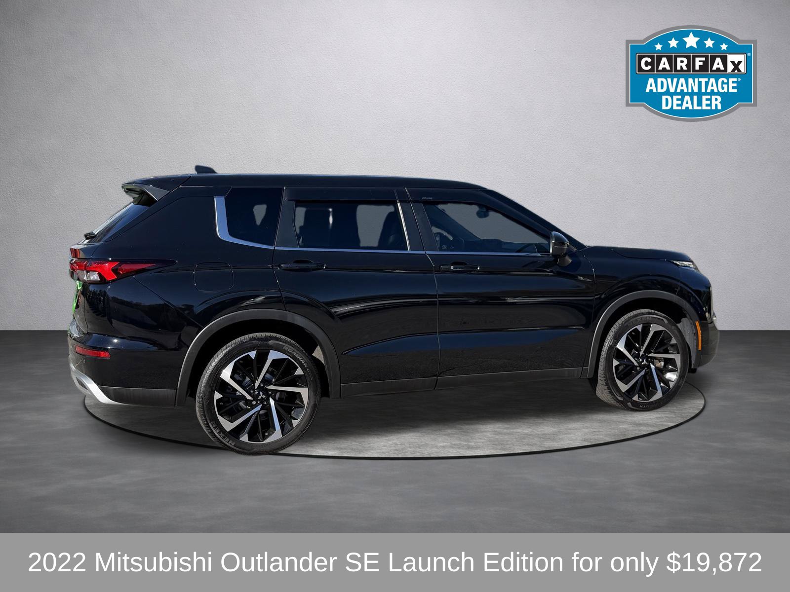 Used 2022 Mitsubishi Outlander SE AWD/4WD image 2