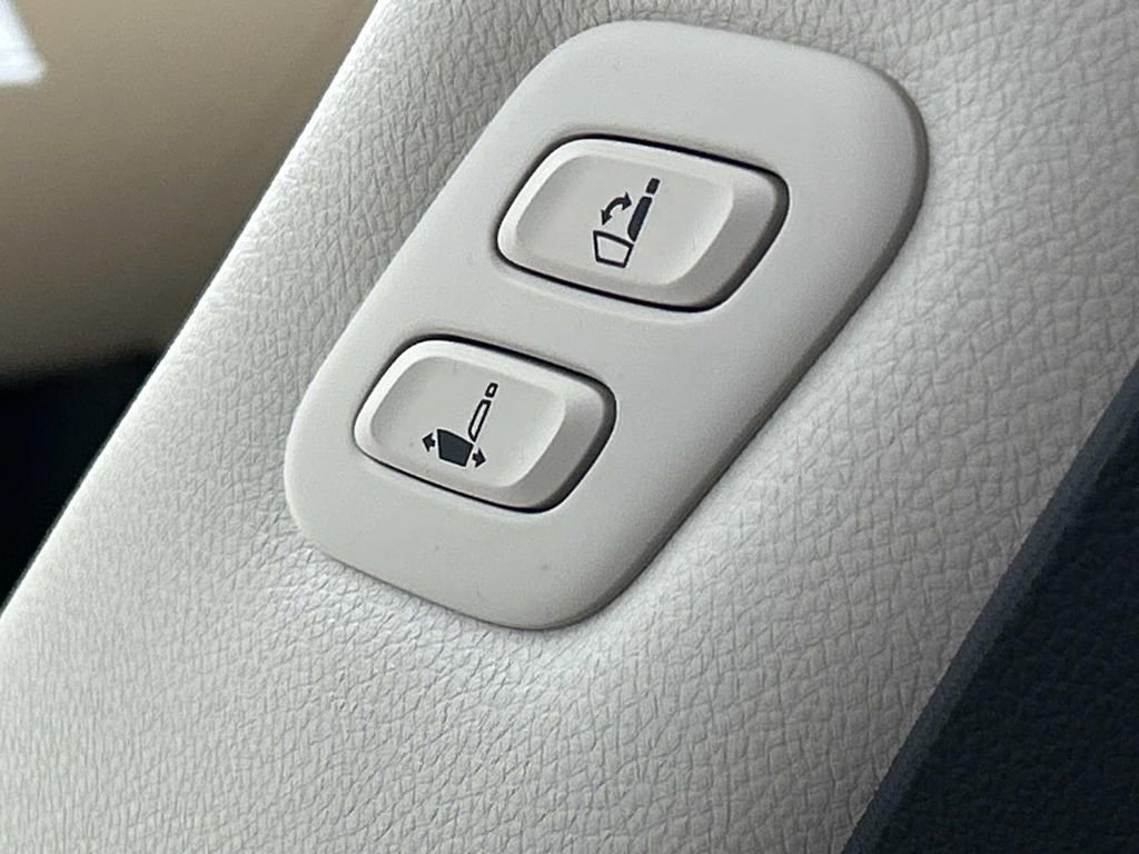 New 2026 Genesis GV70 2.5T Advanced image 24