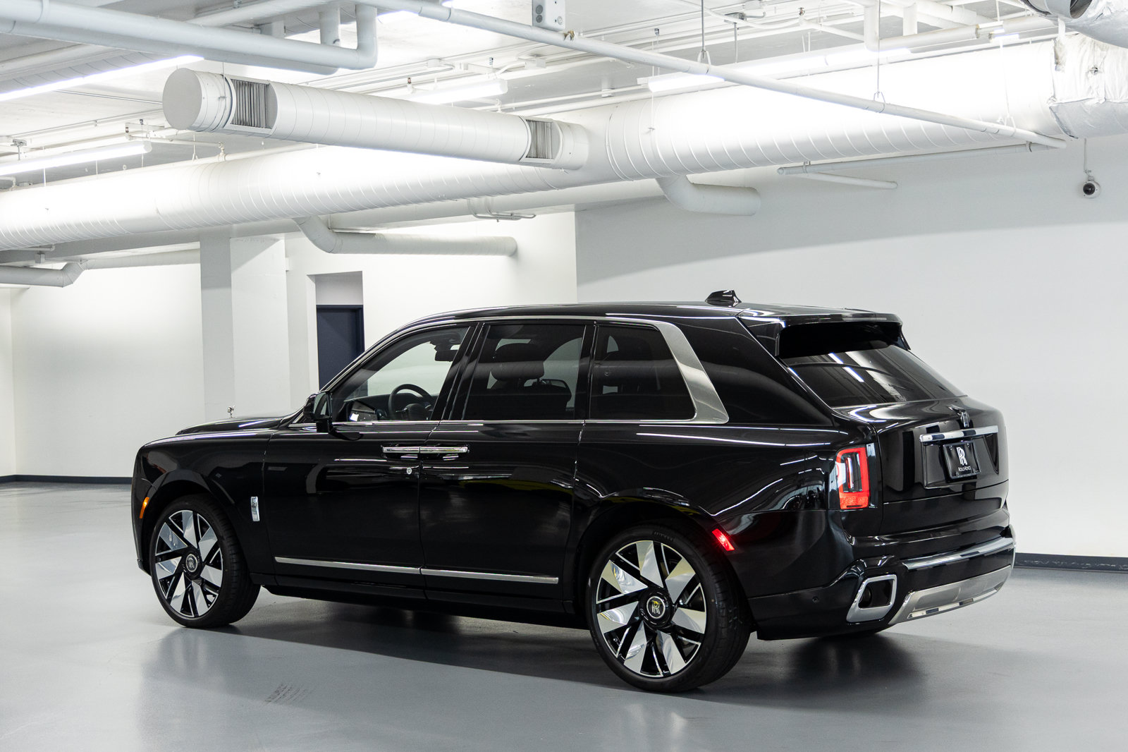 New 2027 Rolls-Royce Cullinan AWD/4WD image 4