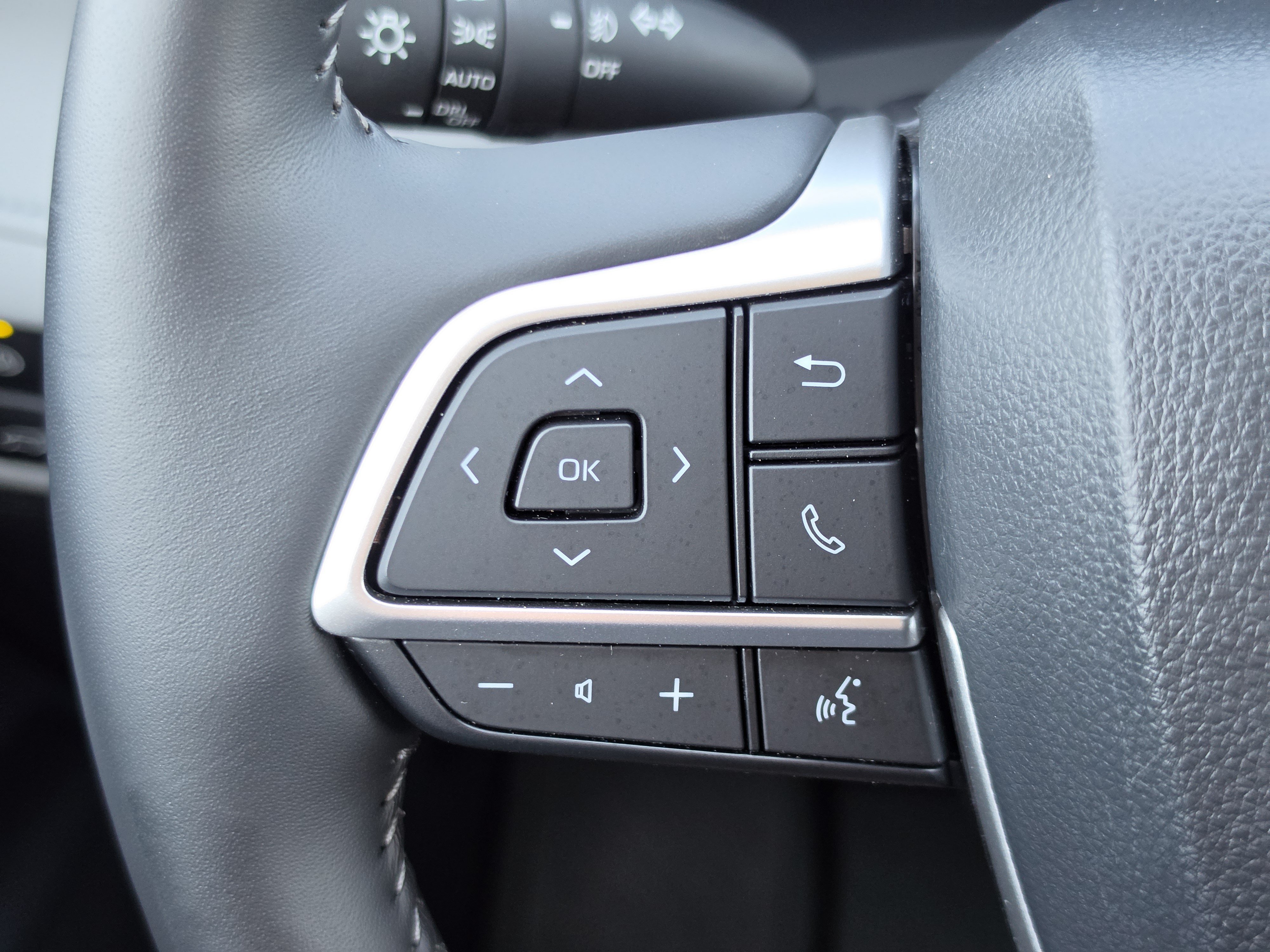 Certified 2026 Toyota Highlander Limited AWD/4WD image 20