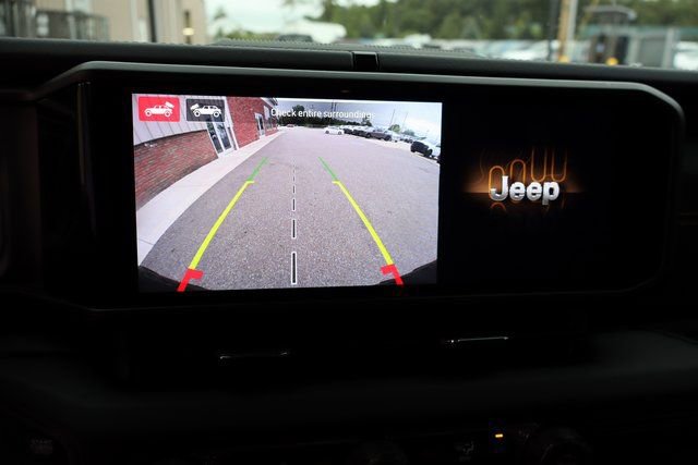 Used 2025 Jeep Wrangler Unlimited Rubicon 392 image 26