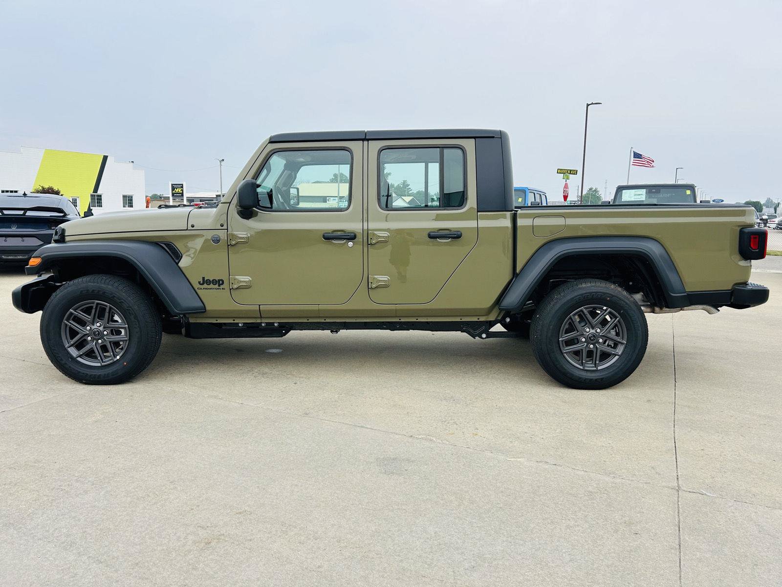 New 2026 Jeep Gladiator Sport AWD/4WD image 31