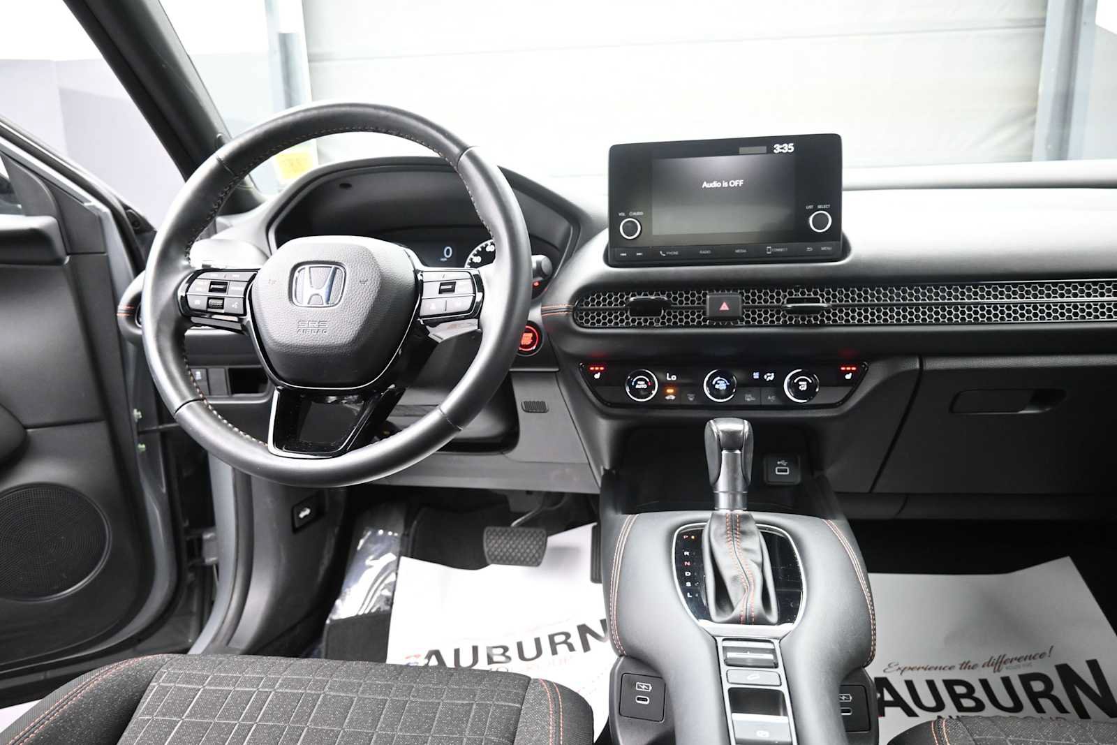 Used 2025 Honda HR-V Sport image 14