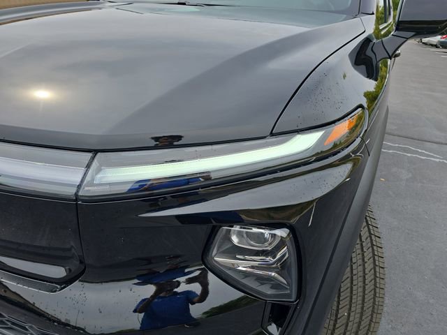 New 2025 Chevrolet Silverado EV LT image 31