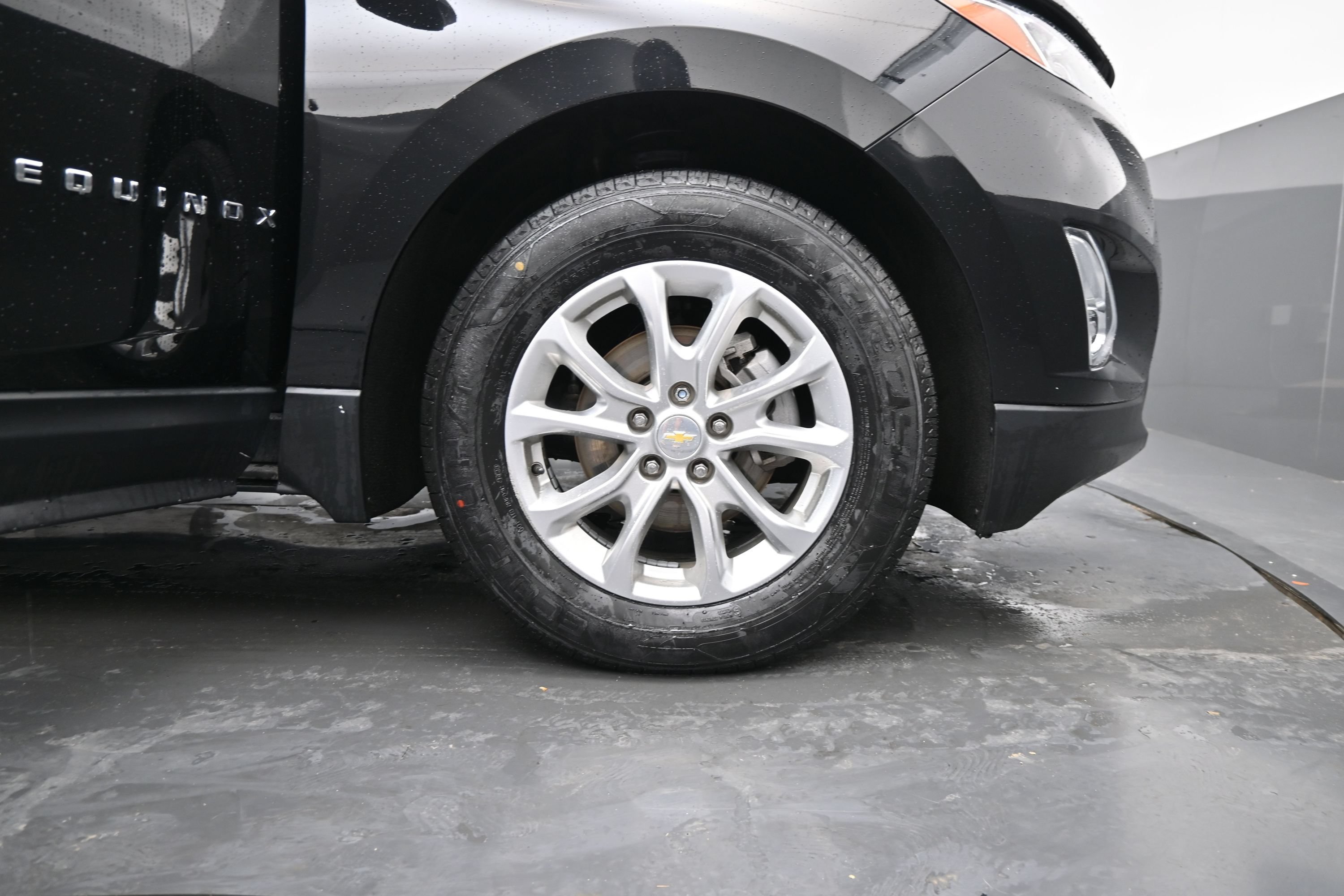 Used 2021 Chevrolet Equinox LS w/ LS Convenience Package FWD image 23
