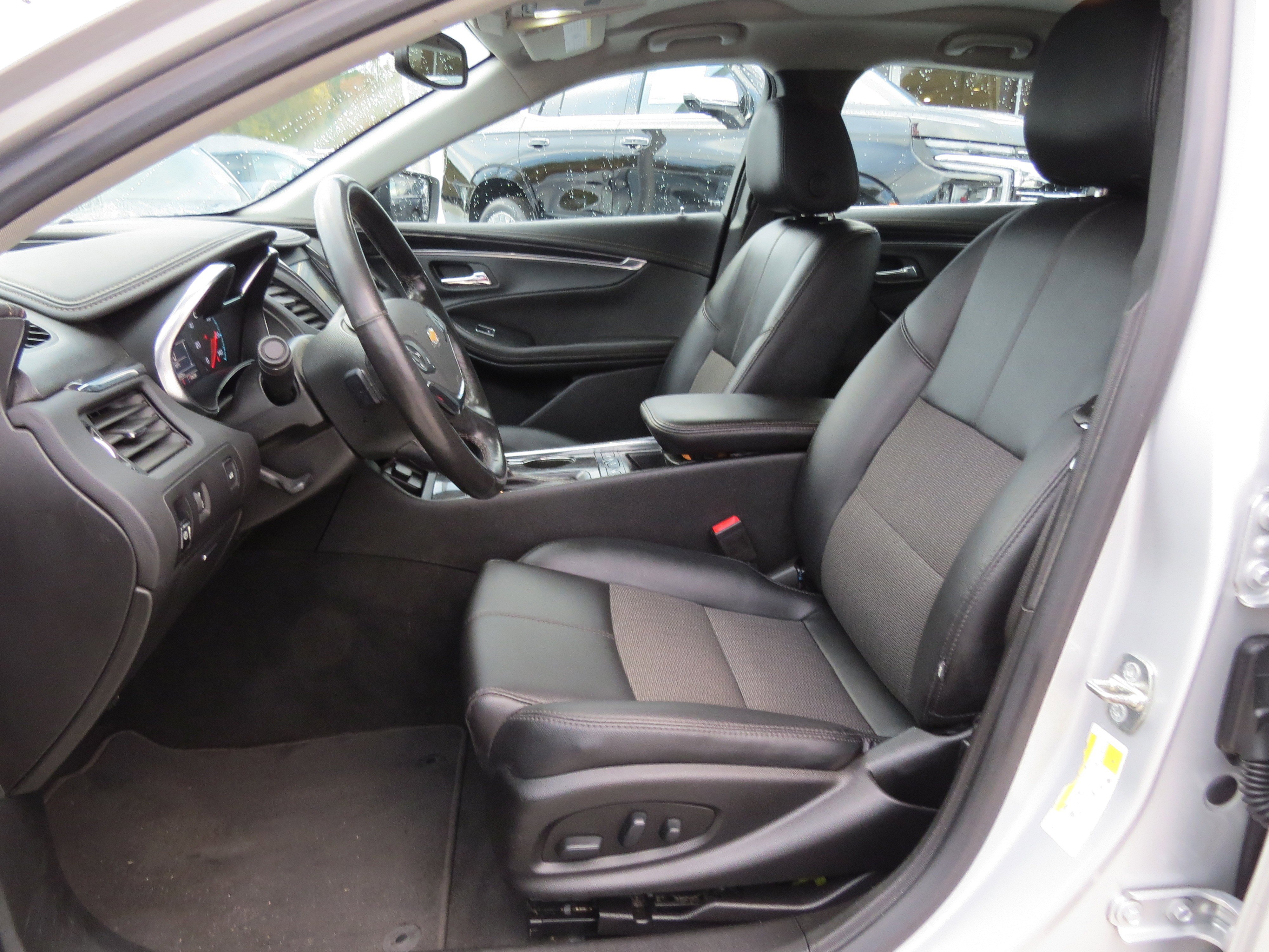 Used 2020 Chevrolet Impala LT w/ LT Convenience Package image 12