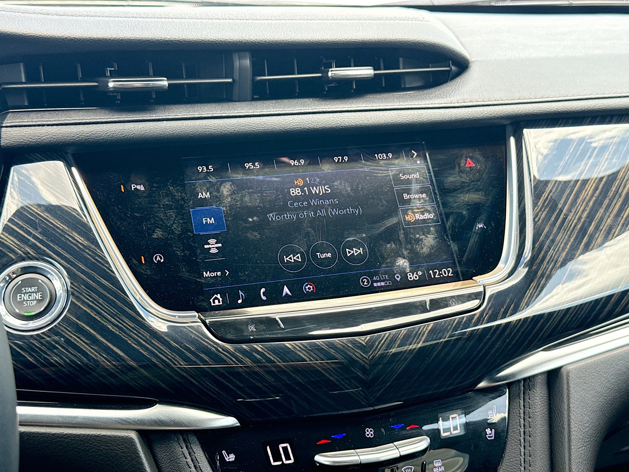 Used 2024 Cadillac XT6 Premium Luxury FWD image 33