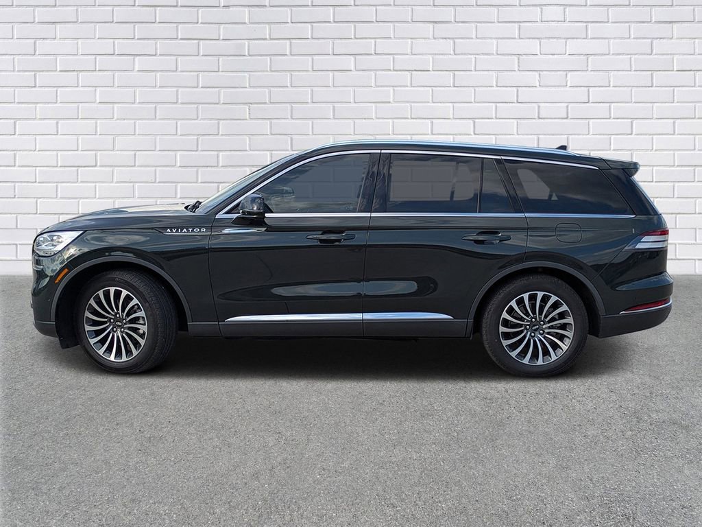 Used 2023 Lincoln Aviator Reserve w/ Equipment Group 201A image 2