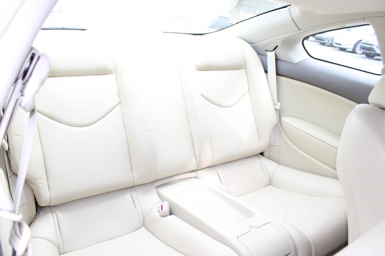 Used 2009 INFINITI G37 x Coupe w/ Premium Pkg image 18