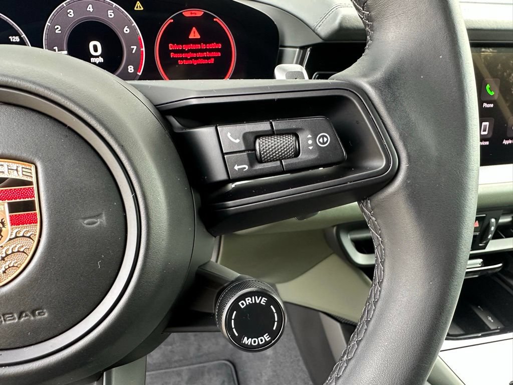 Certified 2024 Porsche Cayenne AWD/4WD image 25