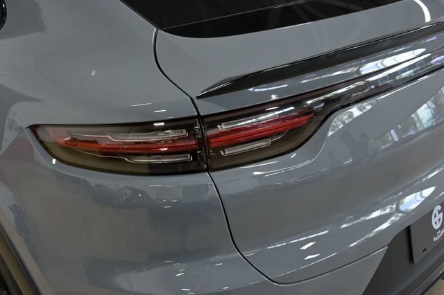 Used 2022 Porsche Cayenne Turbo GT AWD/4WD image 12
