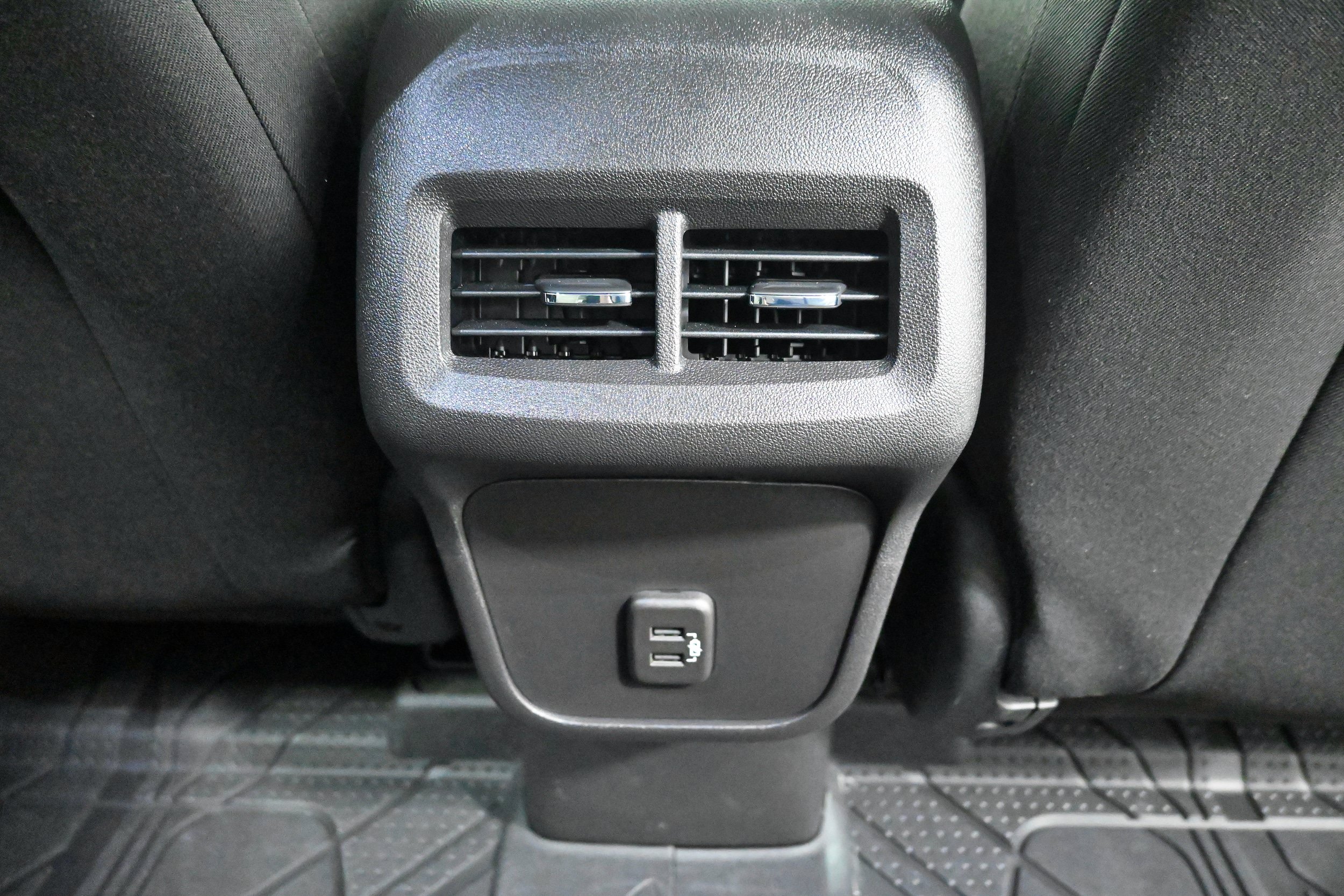 Used 2024 Chevrolet Equinox LS w/ LS Convenience Package FWD image 29