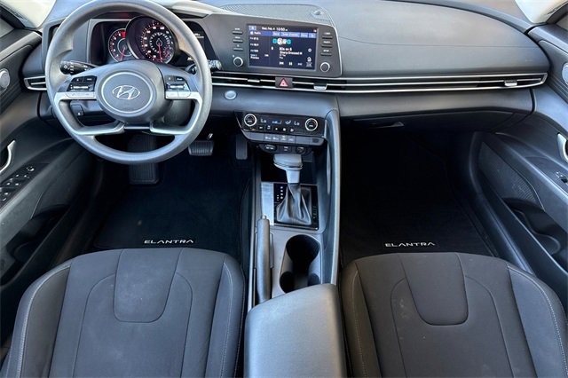 Used 2022 Hyundai Elantra SEL image 16
