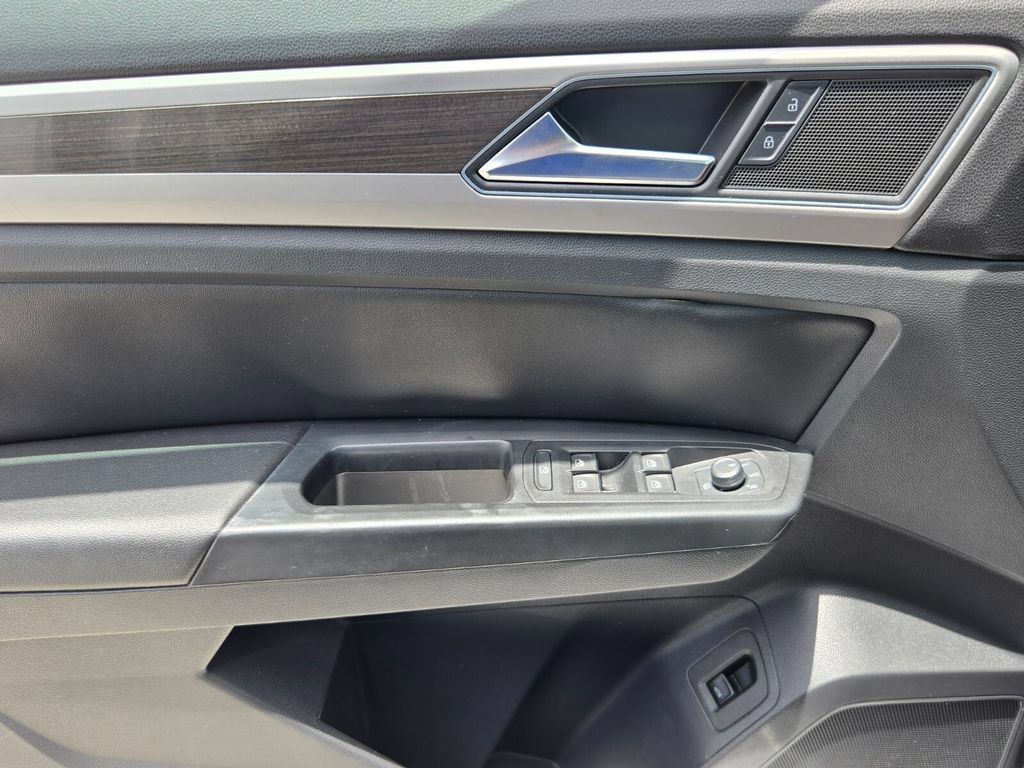 Used 2019 Volkswagen Atlas SE w/ Towing Package FWD image 25