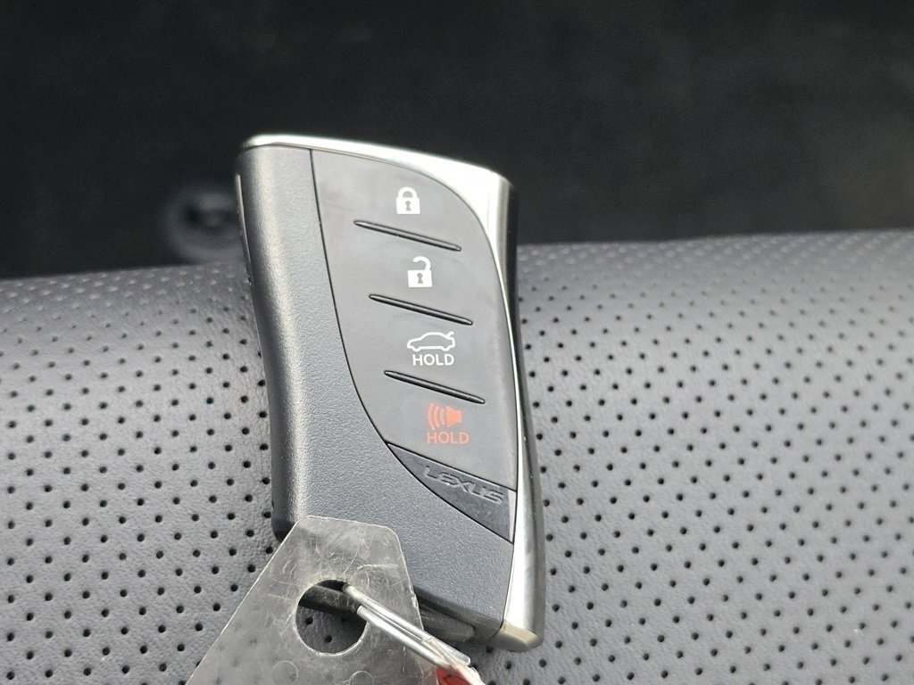 Certified 2024 Lexus ES 300h w/ Accessory Package (Z1) image 39