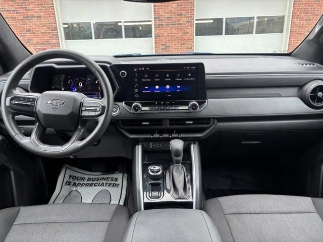 Used 2023 Chevrolet Colorado Trail Boss w/ LPO, Dark Essentials Package AWD/4WD image 31