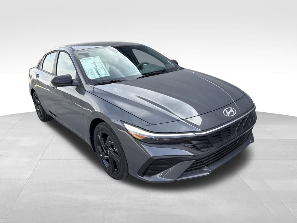 New 2026 Hyundai Elantra Sport FWD image 4