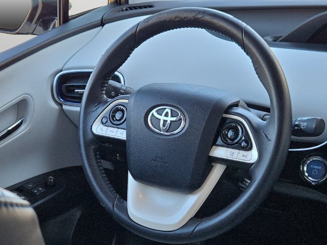 Used 2016 Toyota Prius Four Touring FWD image 18
