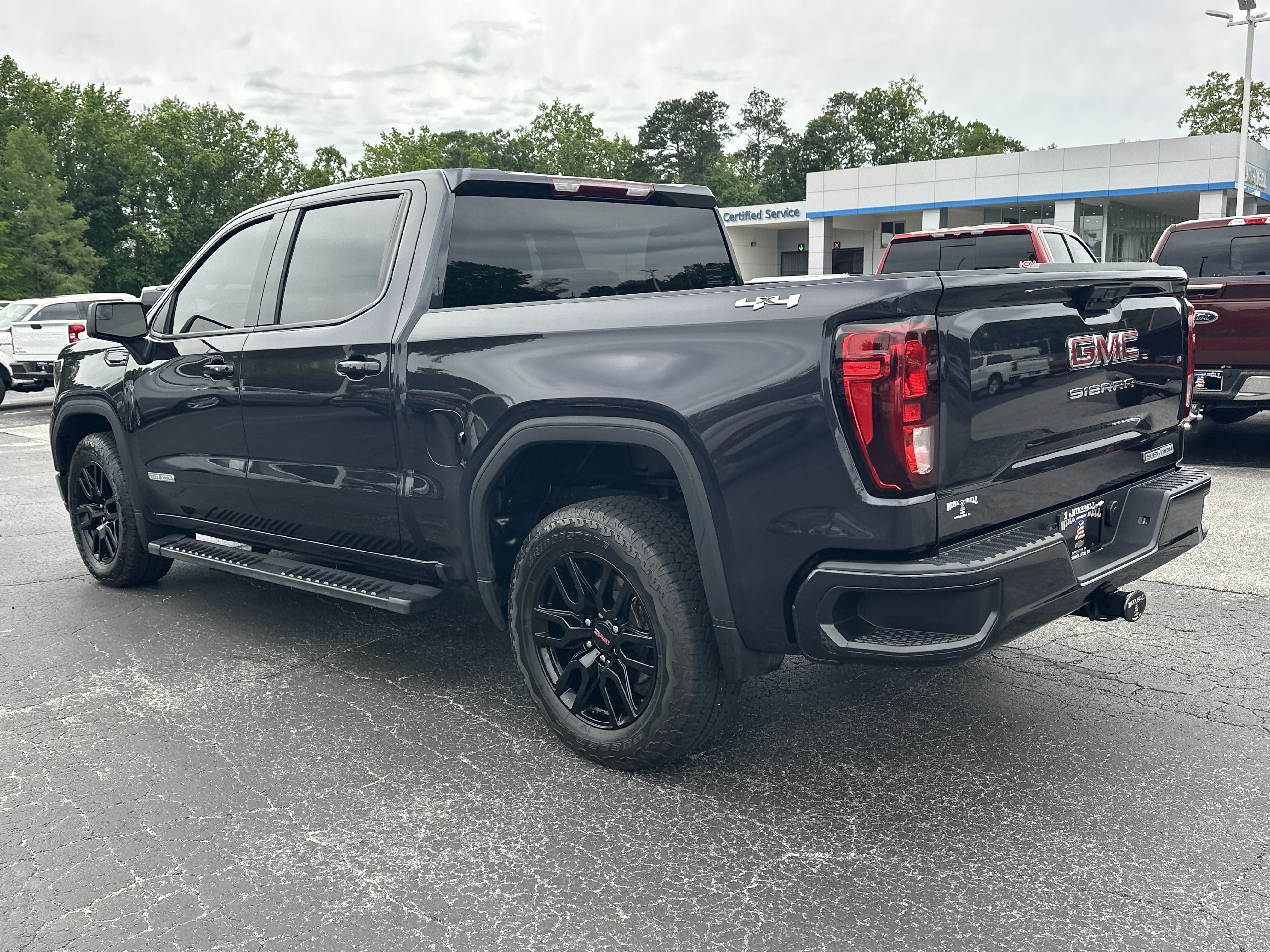 Used 2024 GMC Sierra 1500 Elevation AWD/4WD image 6