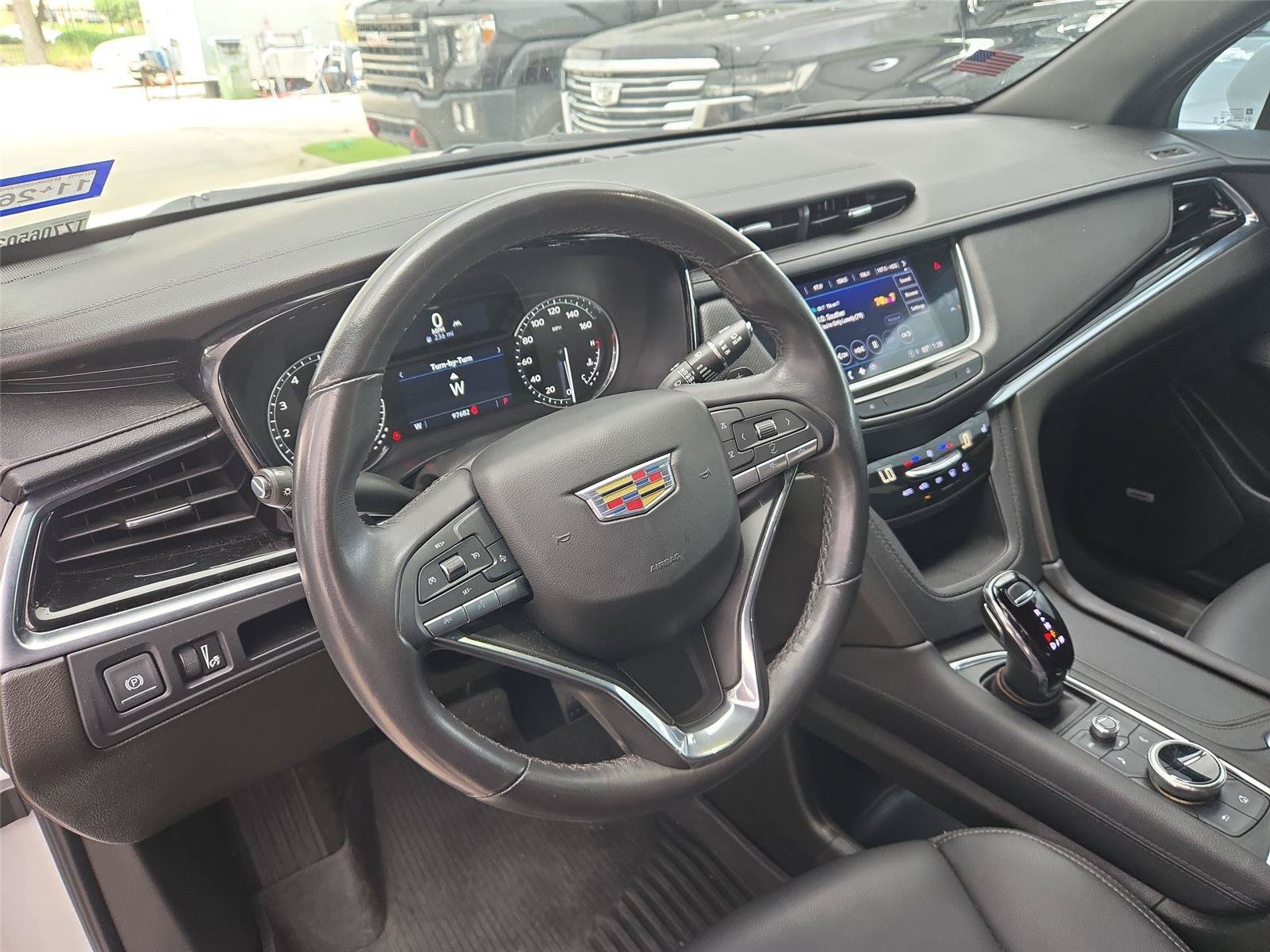 Used 2023 Cadillac XT6 Luxury FWD image 10