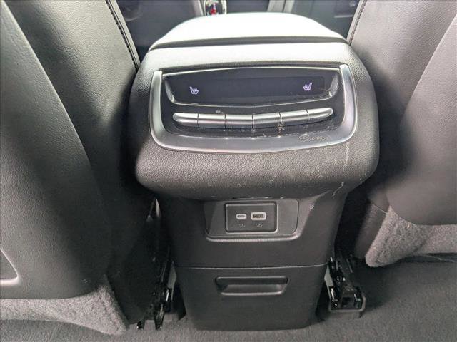 Used 2022 Cadillac XT6 Premium Luxury w/ Technology Package image 17