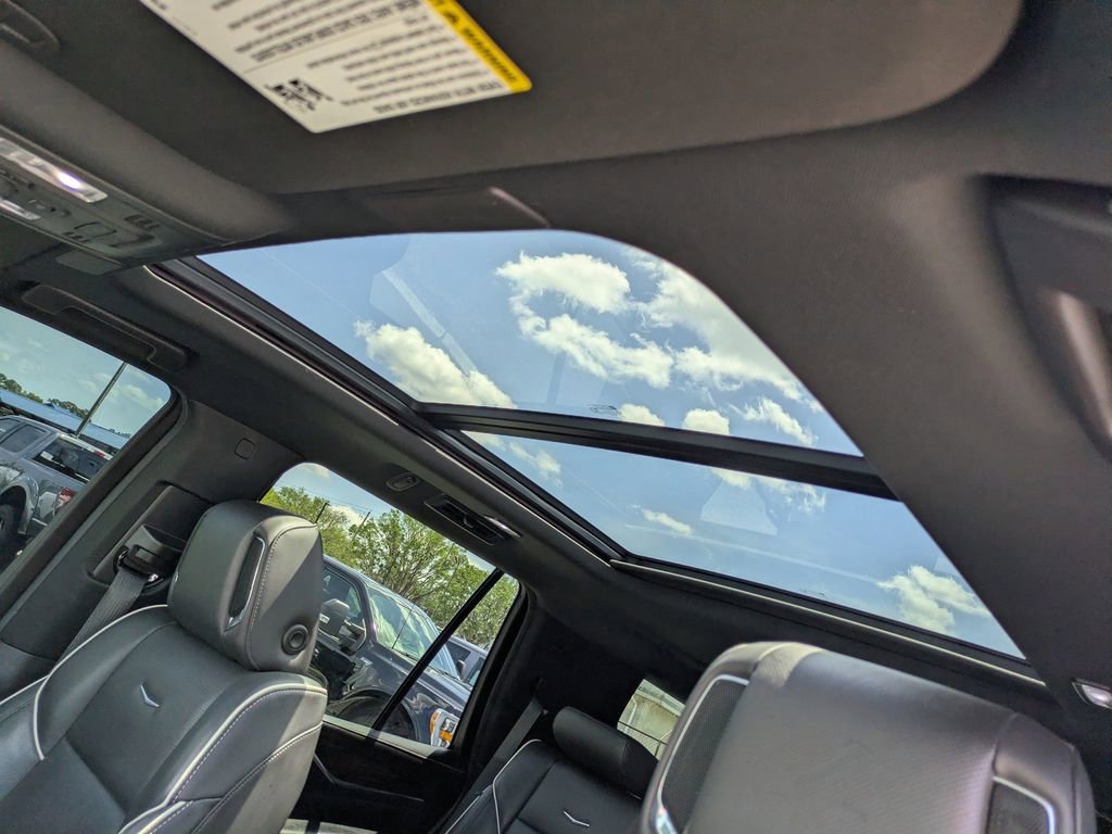 Used 2021 Cadillac Escalade Premium Luxury RWD image 19