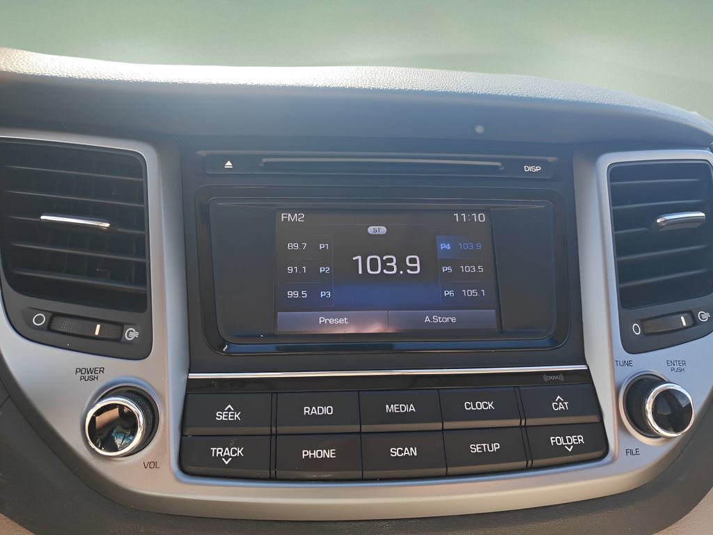 Used 2016 Hyundai Tucson Sport image 18