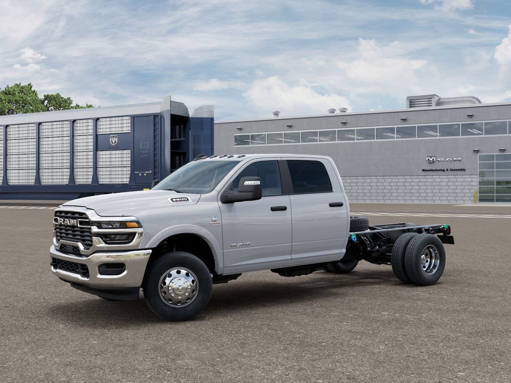 New 2025 RAM 3500 Big Horn AWD/4WD image 2