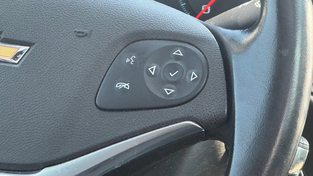 Used 2015 Chevrolet Impala LT w/ Convenience Package FWD image 17