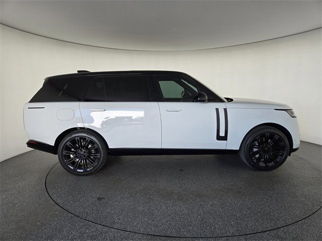 New 2026 Land Rover Range Rover Long Wheelbase SE image 6