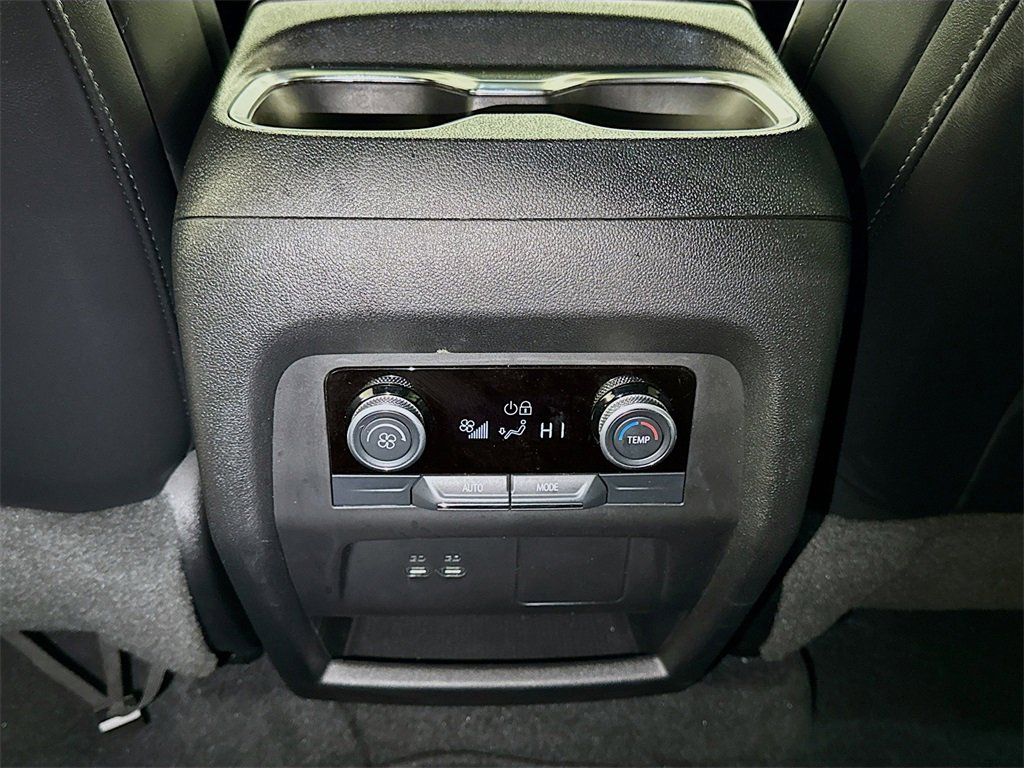 Certified 2025 Buick Enclave Preferred image 24