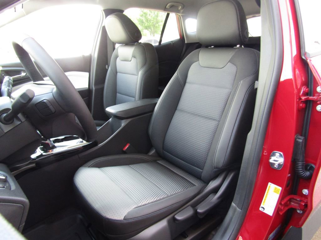 New 2026 Chevrolet Trax LT FWD image 17