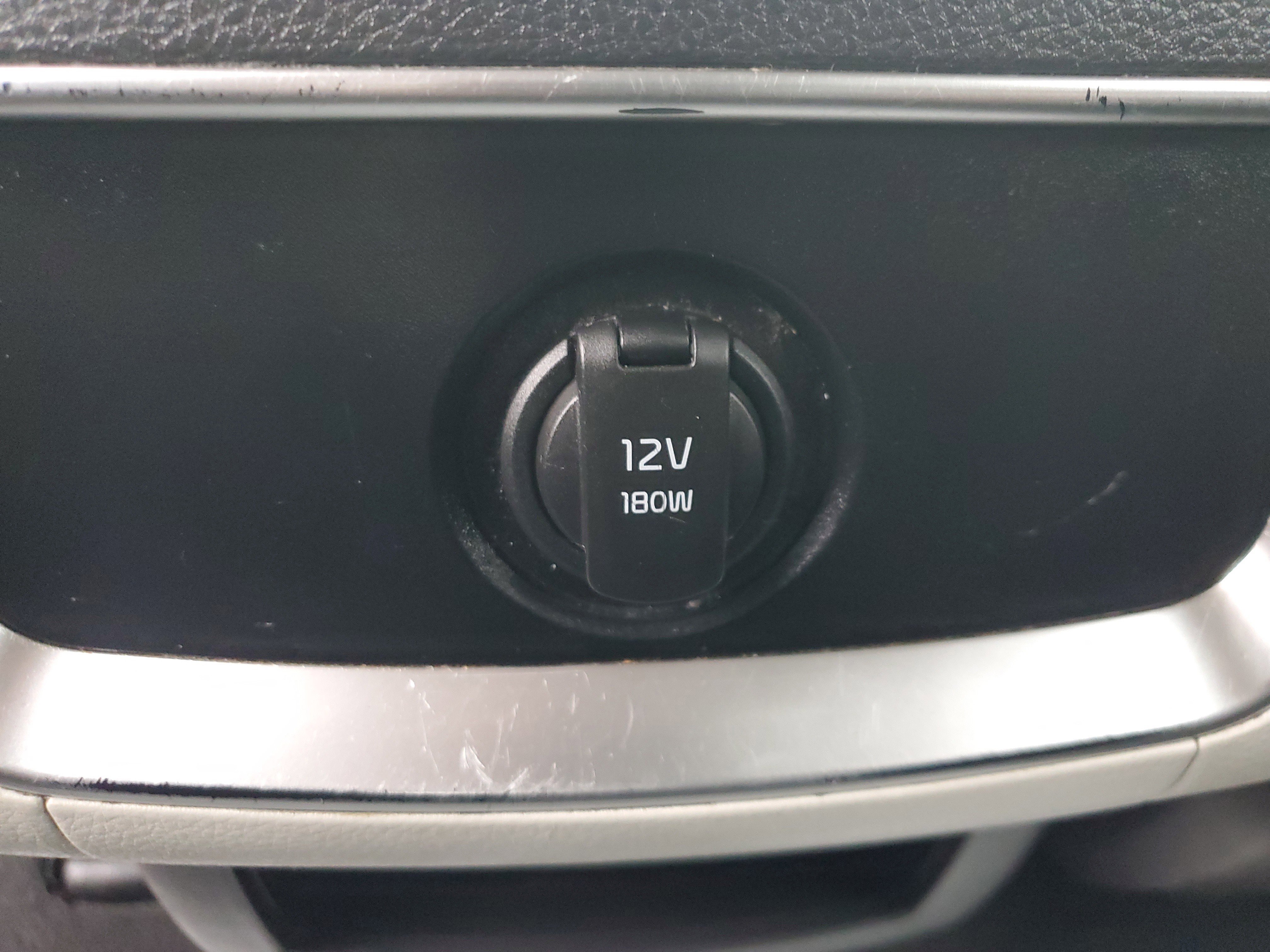 Used 2022 Kia Carnival LX image 12