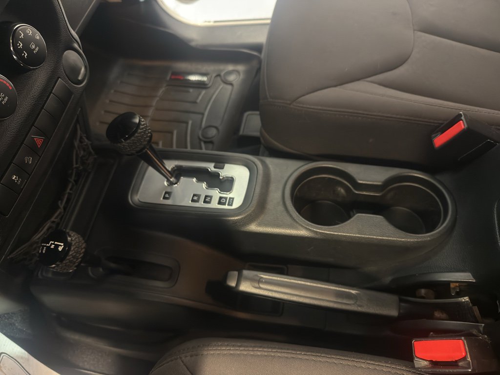 Used 2018 Jeep Wrangler Sport image 19