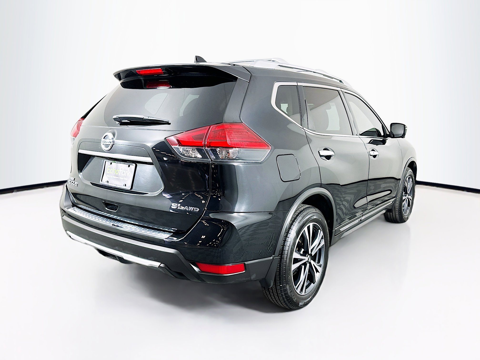 Used 2017 Nissan Rogue SL w/ SL Premium Package AWD/4WD image 9