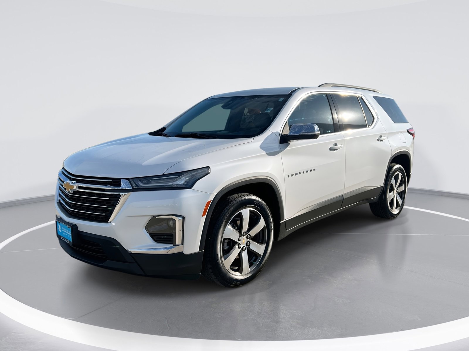 Used 2022 Chevrolet Traverse LT w/ LT Premium Package