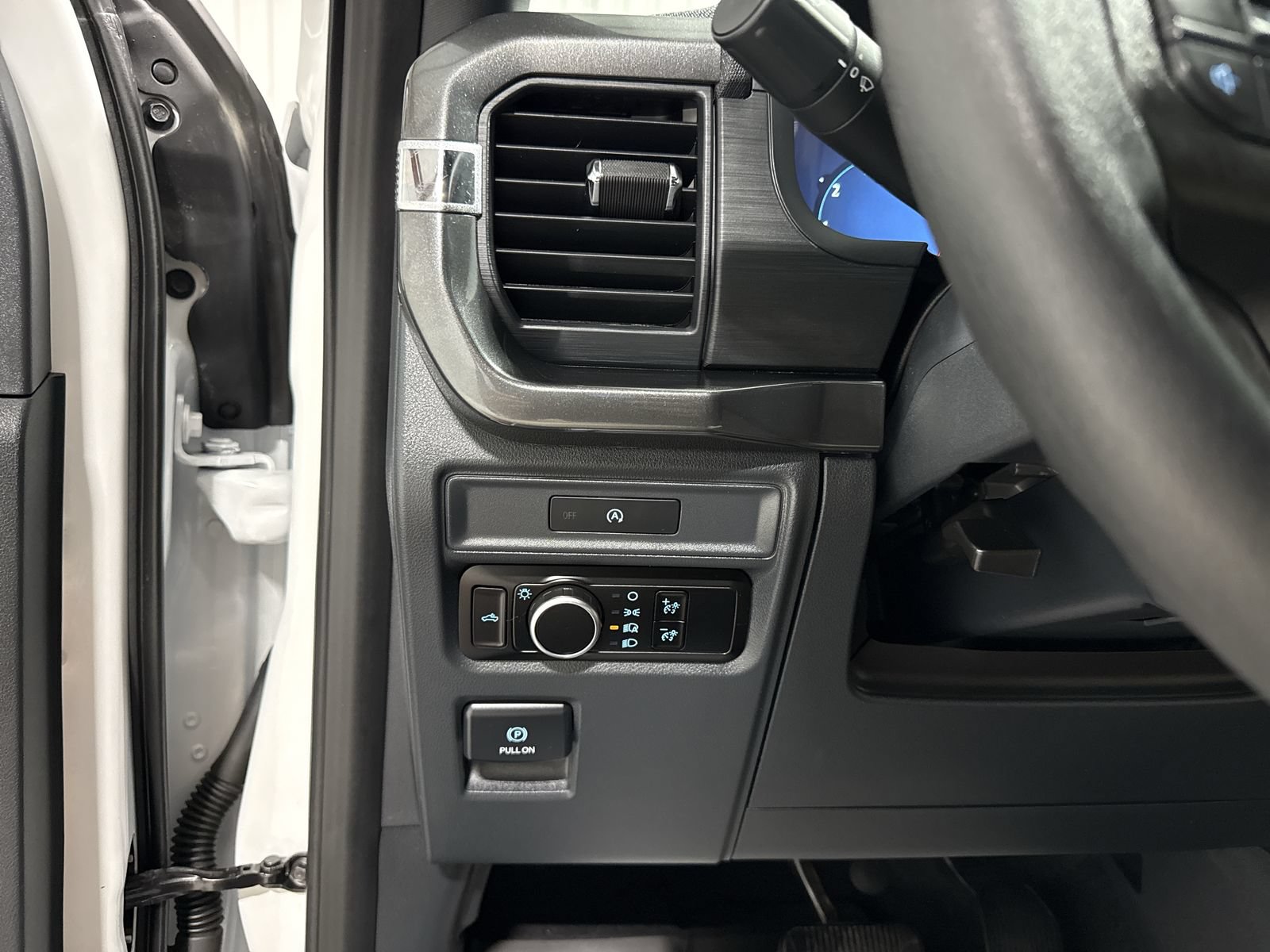 Used 2025 Ford F150 STX AWD/4WD image 18