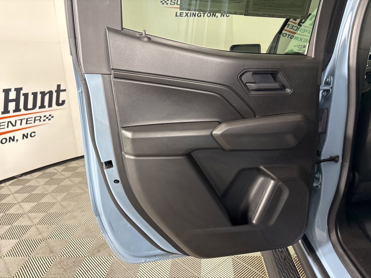 Used 2025 Chevrolet Colorado W/T w/ Advanced Trailering Package image 16