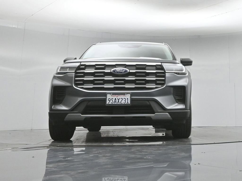 Used 2025 Ford Explorer Active RWD image 49