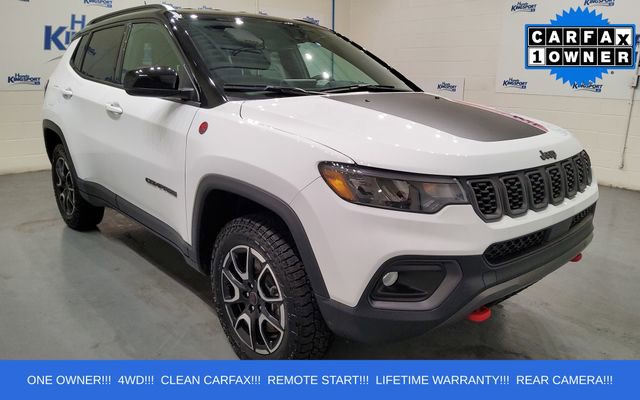 Used 2025 Jeep Compass Trailhawk AWD/4WD image 1