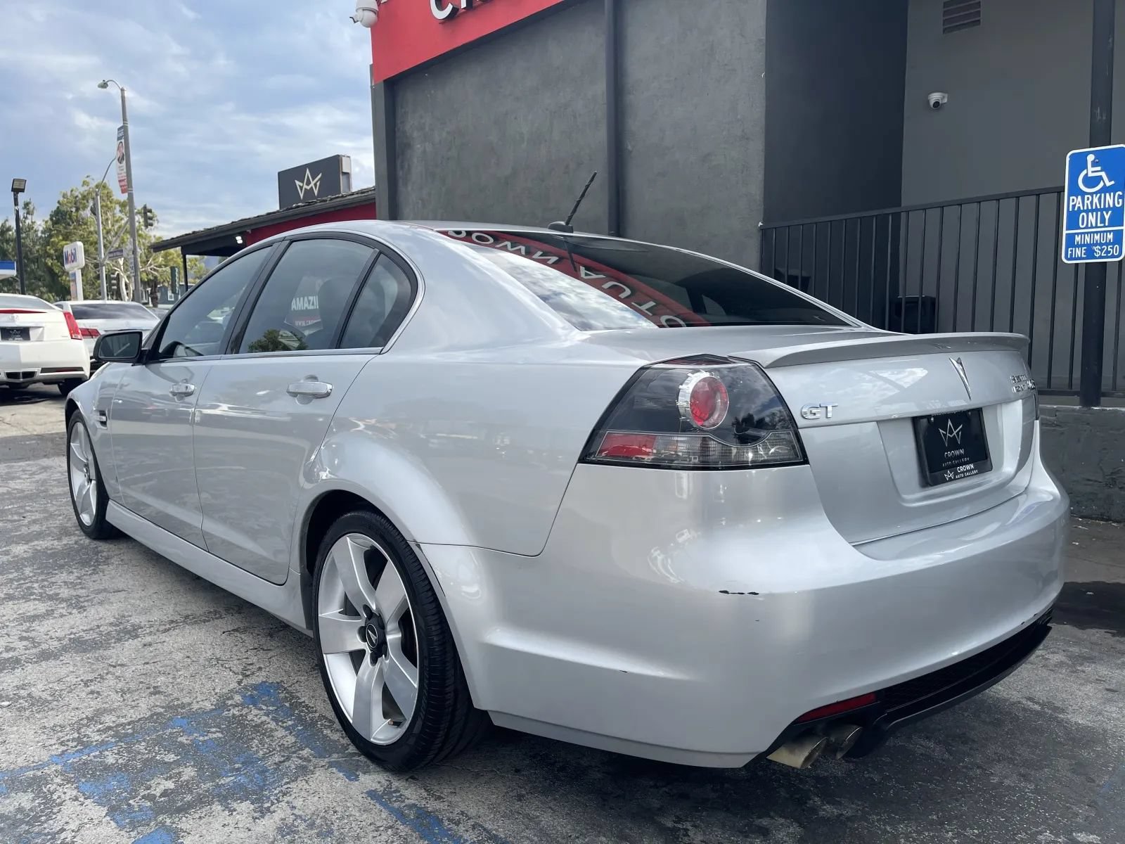 Used 2009 Pontiac G8 GT w/ Premium Package RWD image 7