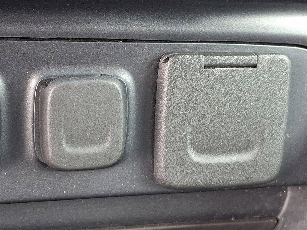 Used 2018 GMC Sierra 1500 SLT image 26