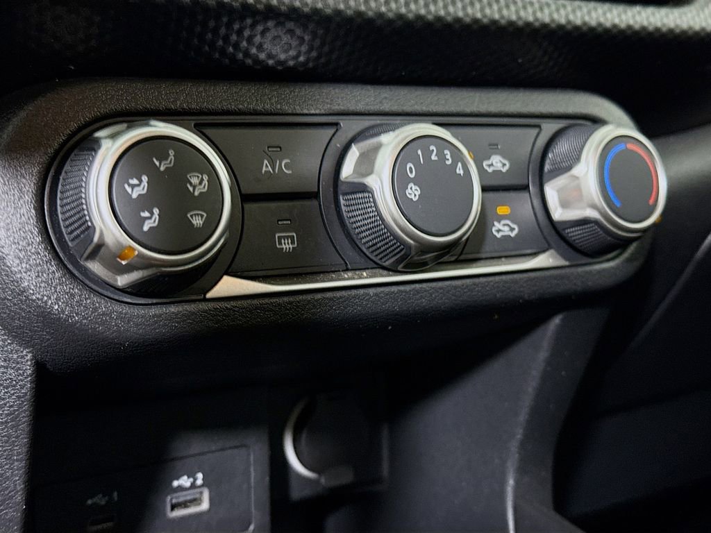 Certified 2023 Nissan Kicks SV image 8